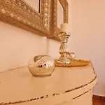 Flora, Mit Eigenem Pool Und Meerblick Дом отдыха