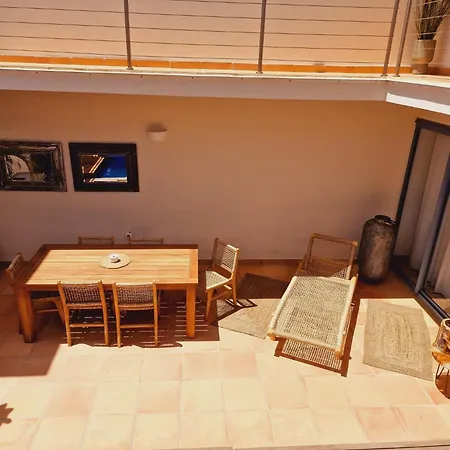 Flora, Mit Eigenem Pool Und Meerblick Дом отдыха *