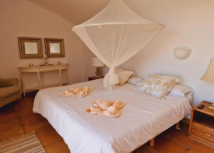 Tatil Evi Flora, Mit Eigenem Pool Und Meerblick *