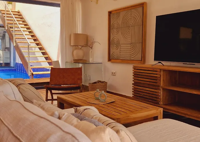 Flora, Mit Eigenem Pool Und Meerblick Tatil Evi