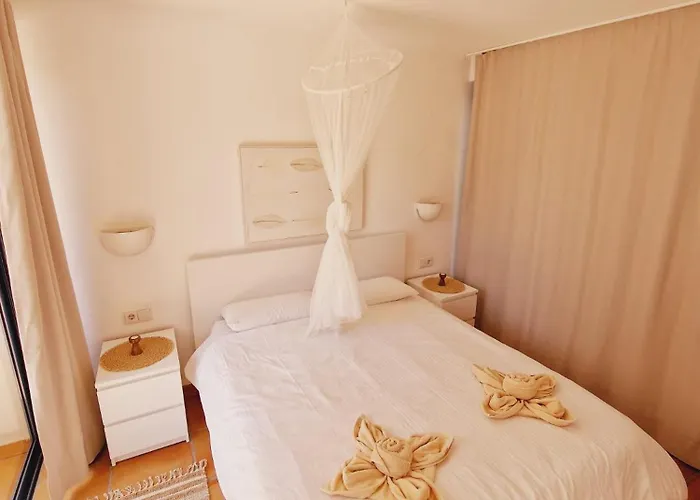 Flora, Mit Eigenem Pool Und Meerblick Tatil Evi *