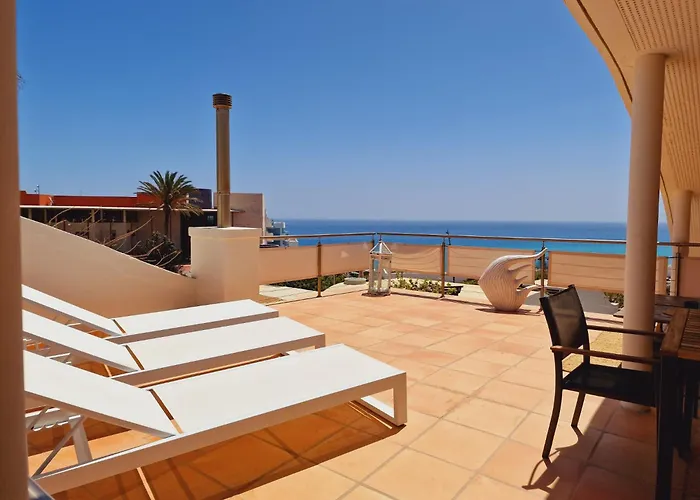 Σπίτι διακοπών Flora, Mit Eigenem Pool Und Meerblick