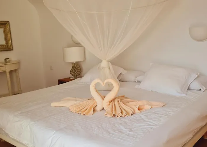 Flora, Mit Eigenem Pool Und Meerblick Nyaraló *