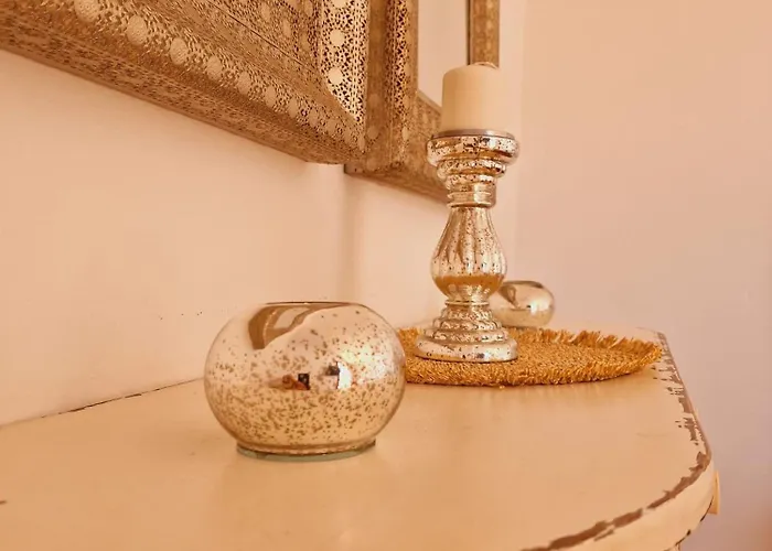 Flora, Mit Eigenem Pool Und Meerblick Nyaraló