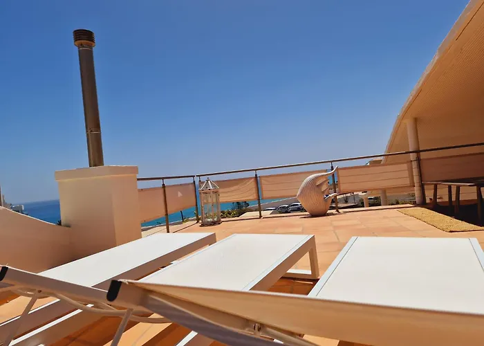 Flora, Mit Eigenem Pool Und Meerblick